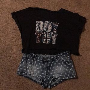 Shirt and Shorts ideal for the 4th of July.